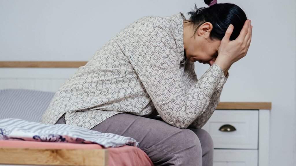 Mulheres com depressão na menopausa já tinham sintomas aos 43, diz estudo
